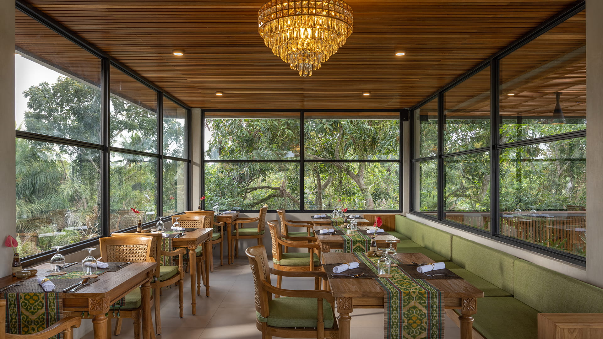Anaman Restaurant & Bar